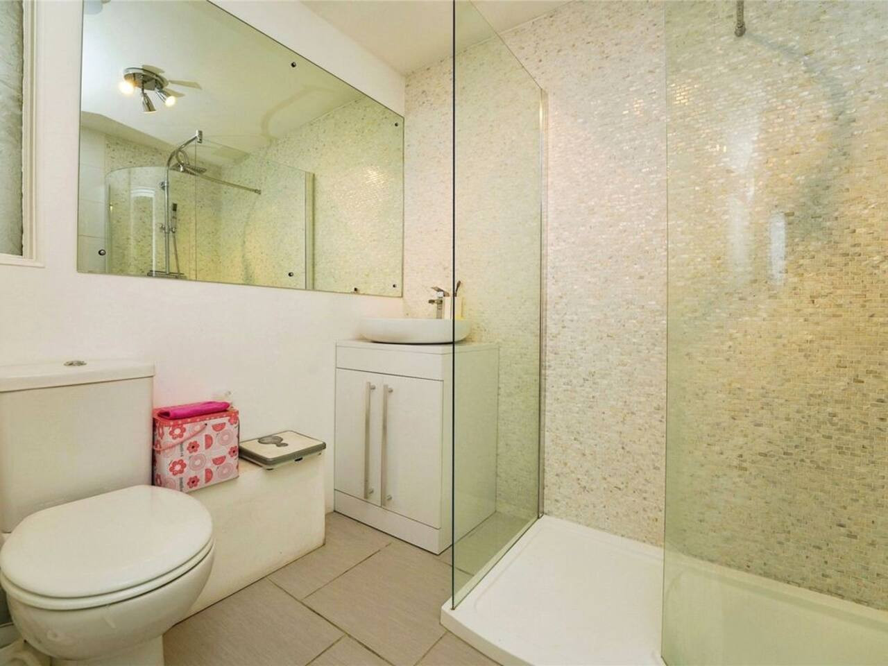 Entire House Quedgeley, Gloucester - Quedgeley