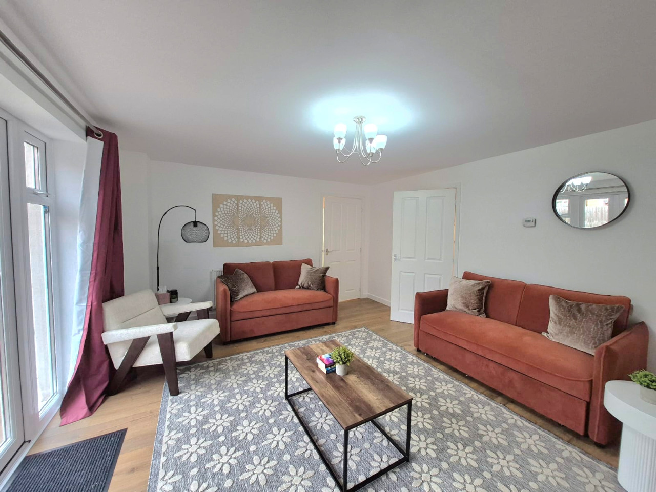 5 Bedroom House in Cheltenham, Sleeps 11 - Bishops Cleeve