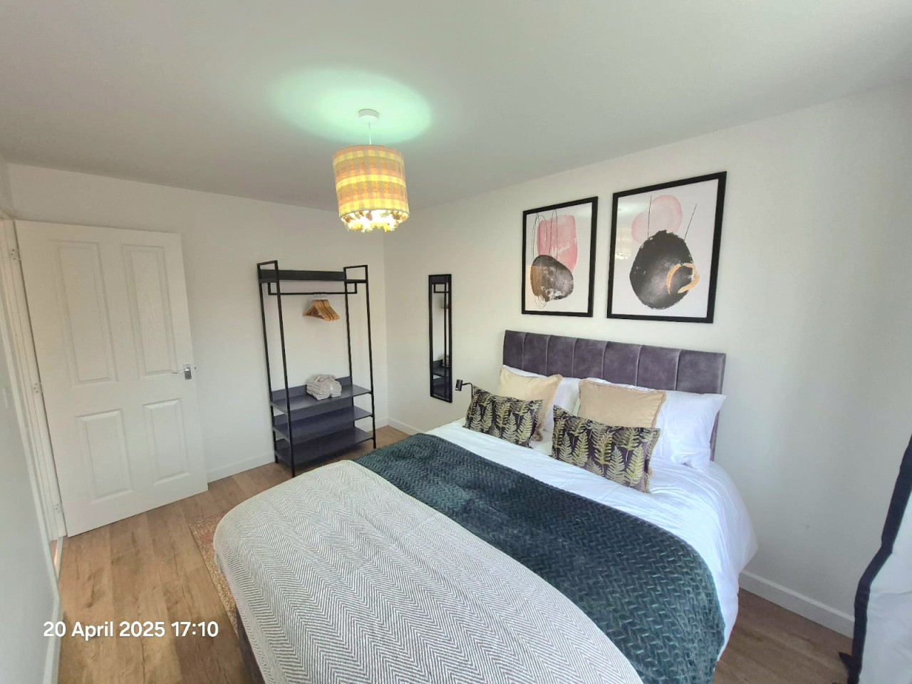 5 Bedroom House in Cheltenham, Sleeps 11 - Bishops Cleeve