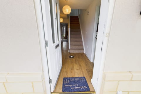 5 Bedroom House in Cheltenham, Sleeps 11