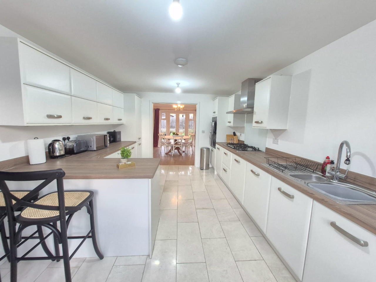 5 Bedroom House in Cheltenham, Sleeps 11 - Bishops Cleeve