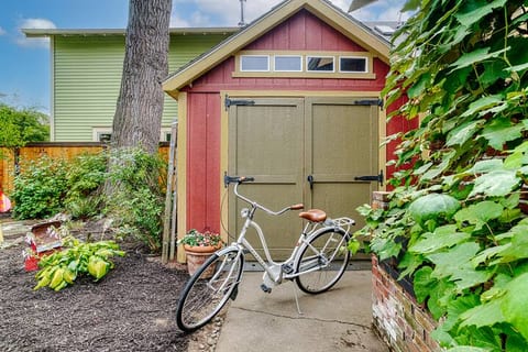 Bike'N'Roll Craftsman + 2 Free Bikes for Your Stay