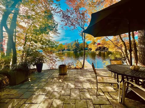 Lake Saint Catherine Cottage with Private Dock