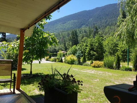 Cozy Cabin, 2 min to the HWY1