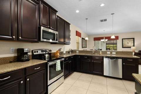 Spacious Villa, Pool, Spa & BBQ | Near Disney