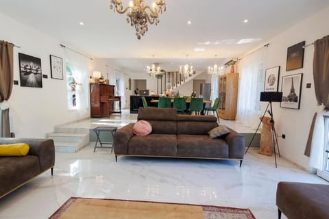 Villa Andrea - Unit 377173-13