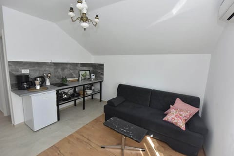 Apartments Jolie - Unit 377183-13