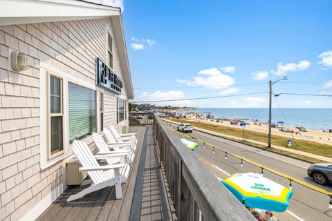 Partial Ocean View Studio w/ Kitchenette & Shared Deck (105)