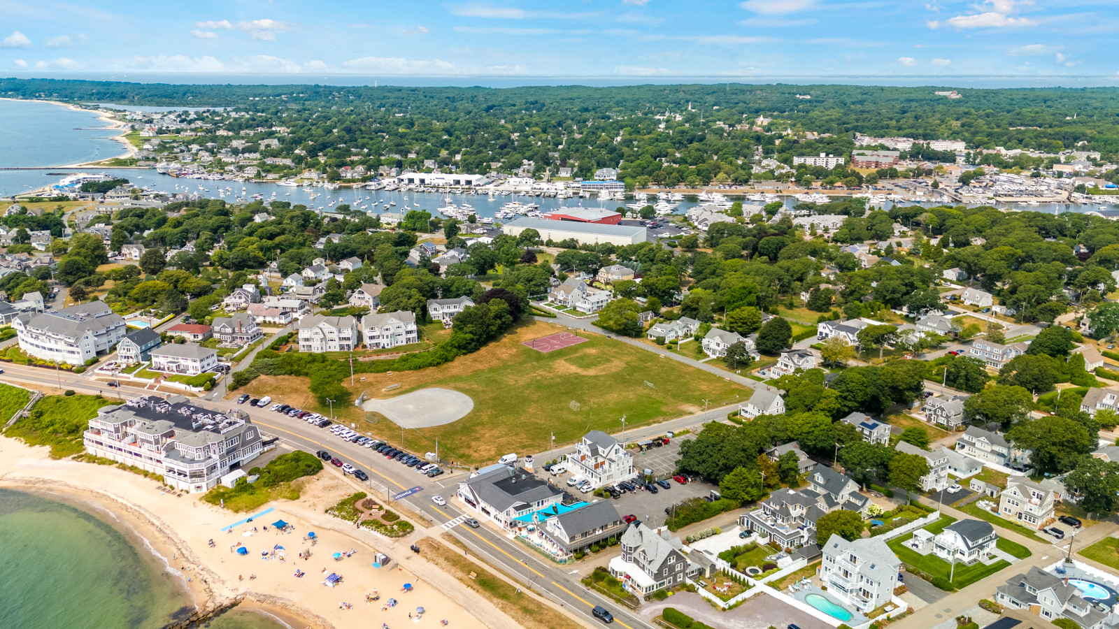 Direct Ocean Views! Studio with Kitchenette & Shared Deck (106) - Falmouth
