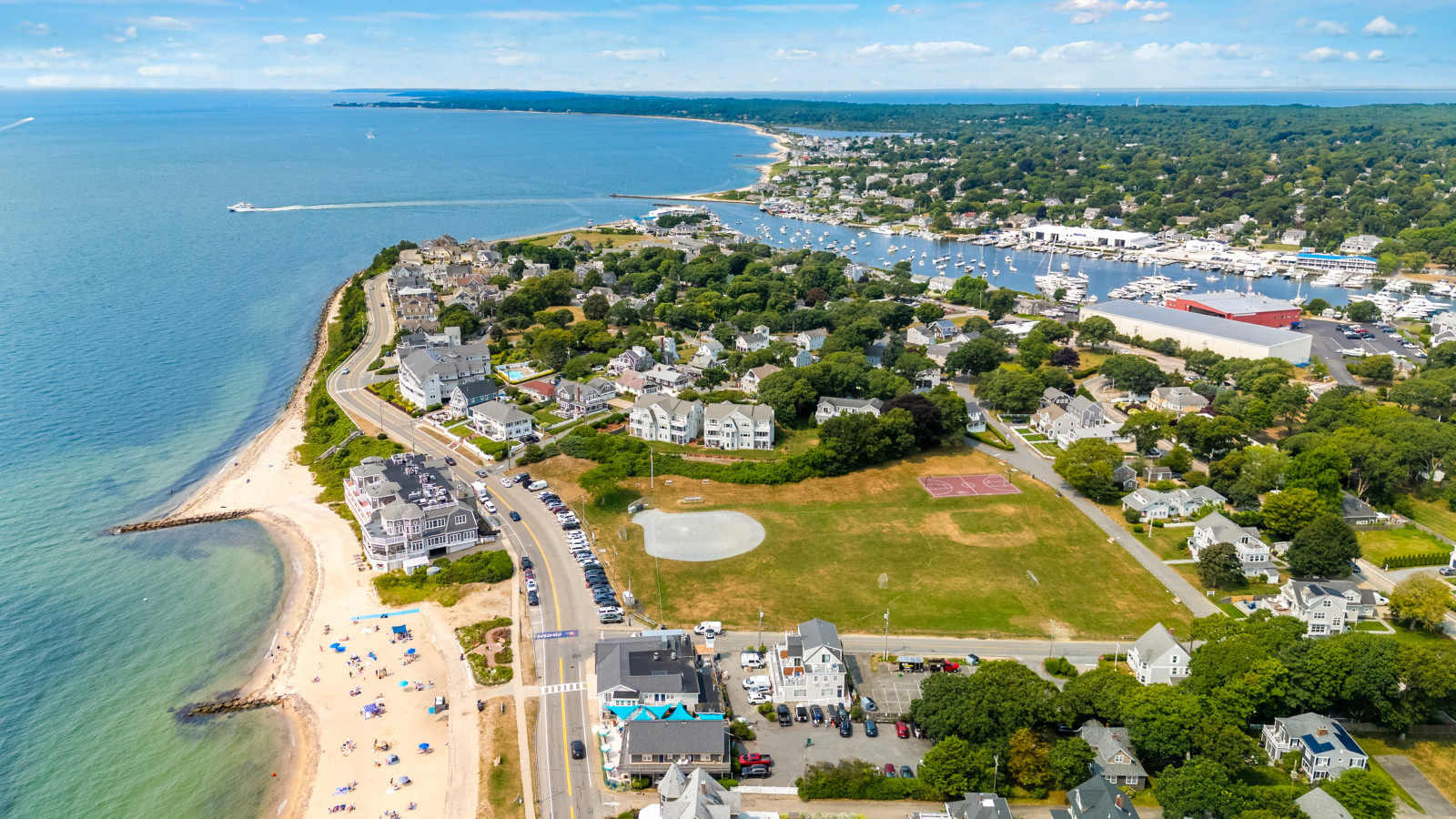 Direct Ocean Views! Studio with Kitchenette & Shared Deck (106) - Falmouth