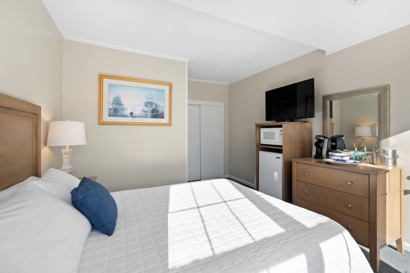 cozy-queen-retreat-or-walk-to-beach-(304)/