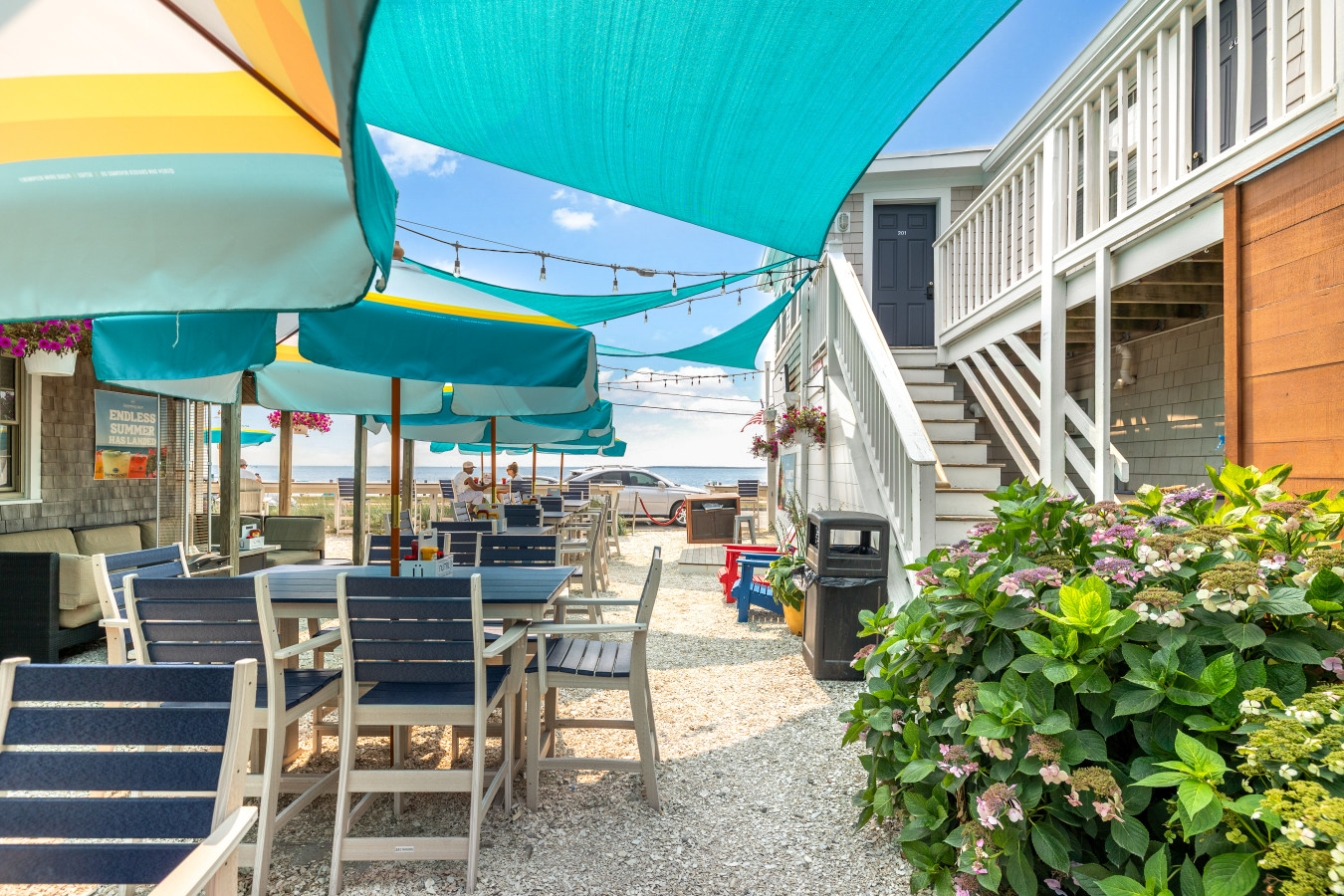 cozy-queen-room-near-beach-and-dining-(305)/