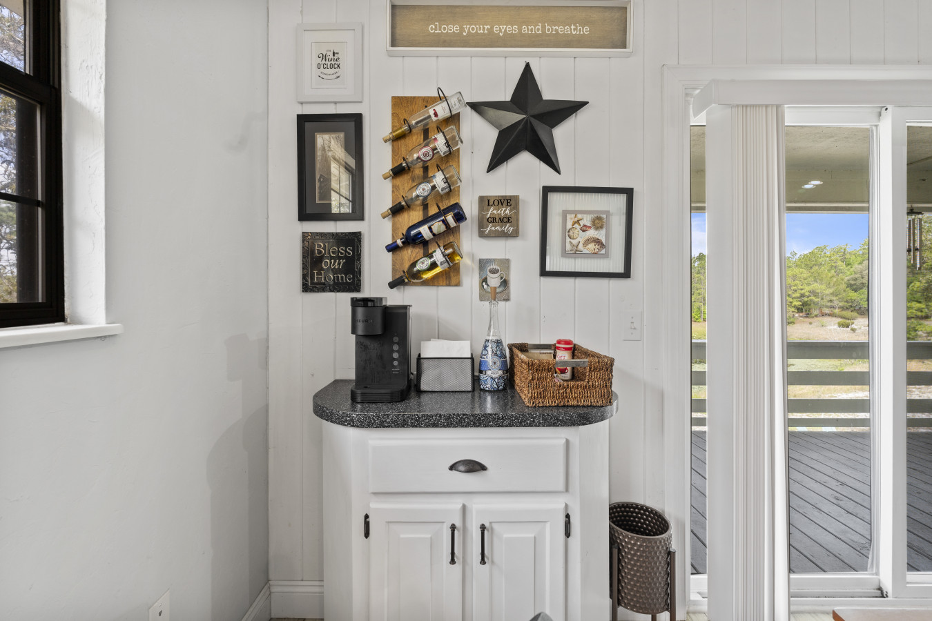 hawthorne-retreat-w-waterfront-fire-pit!/