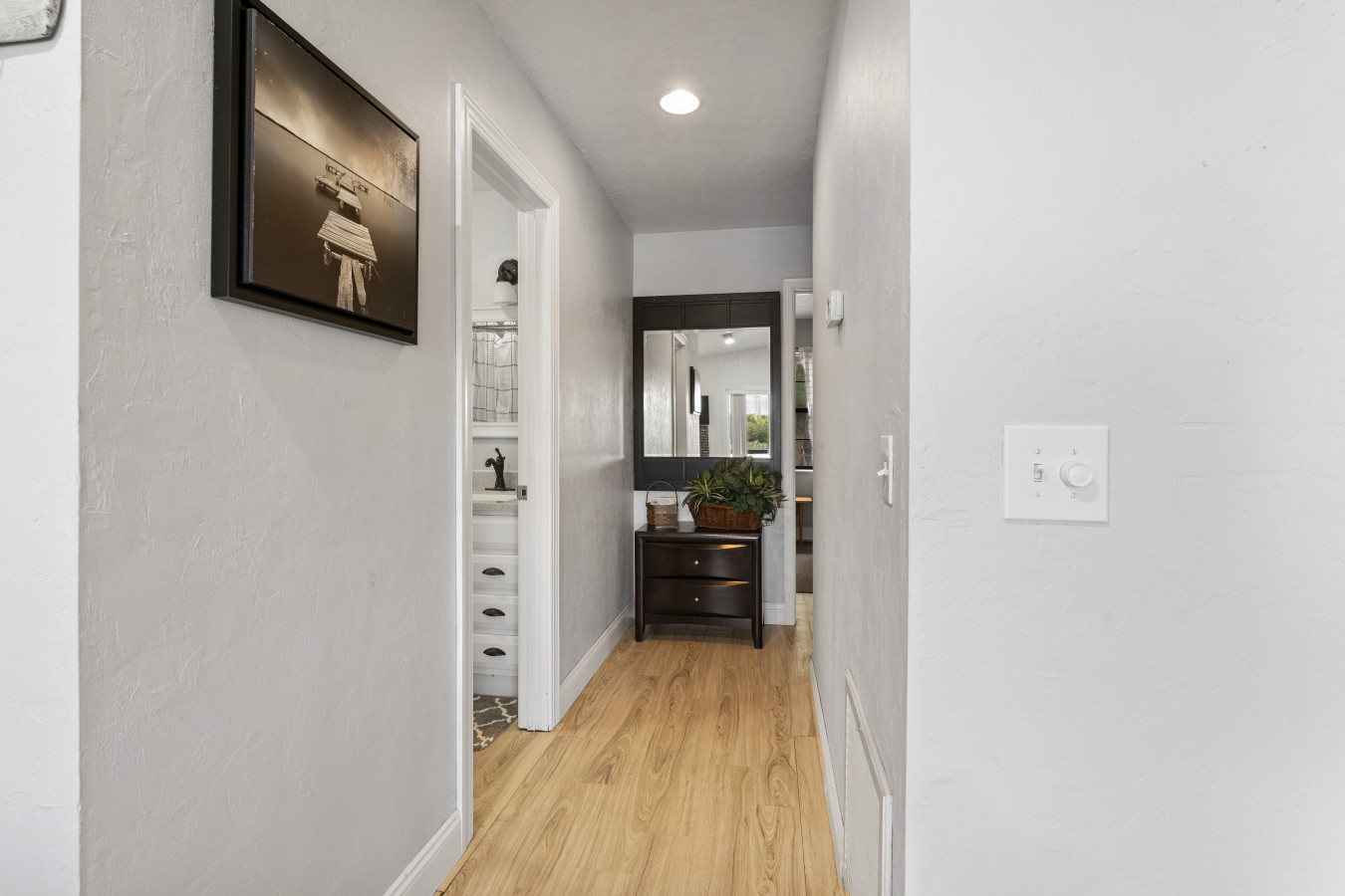 hawthorne-retreat-w-waterfront-fire-pit!/