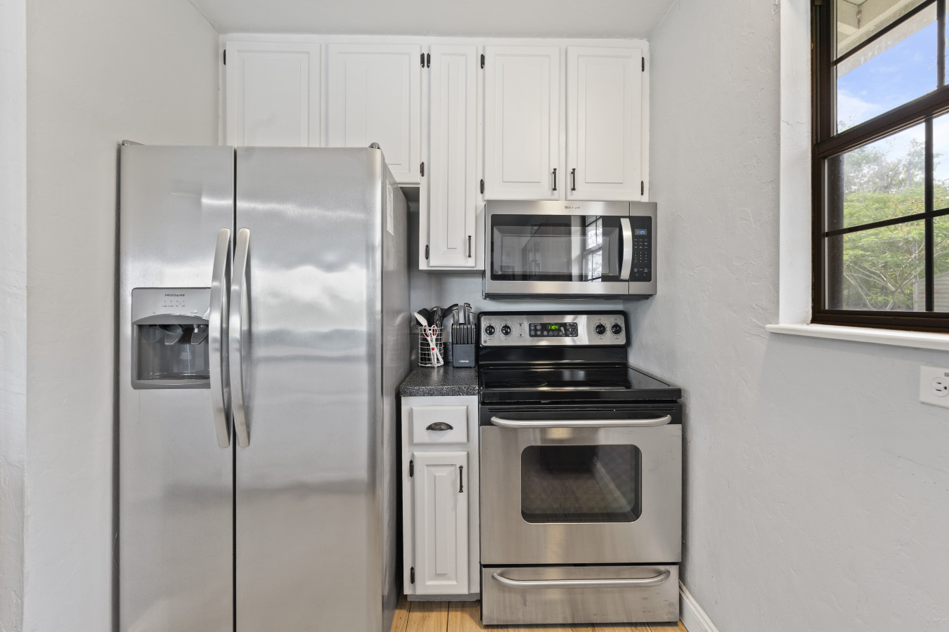 hawthorne-retreat-w-waterfront-fire-pit!/