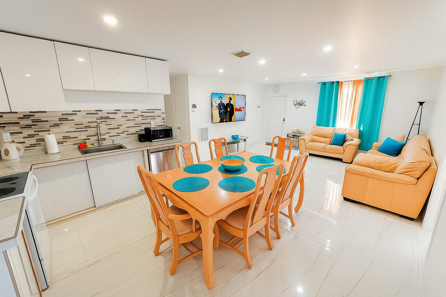 Bright & Cozy Family Home Near Dania Beach