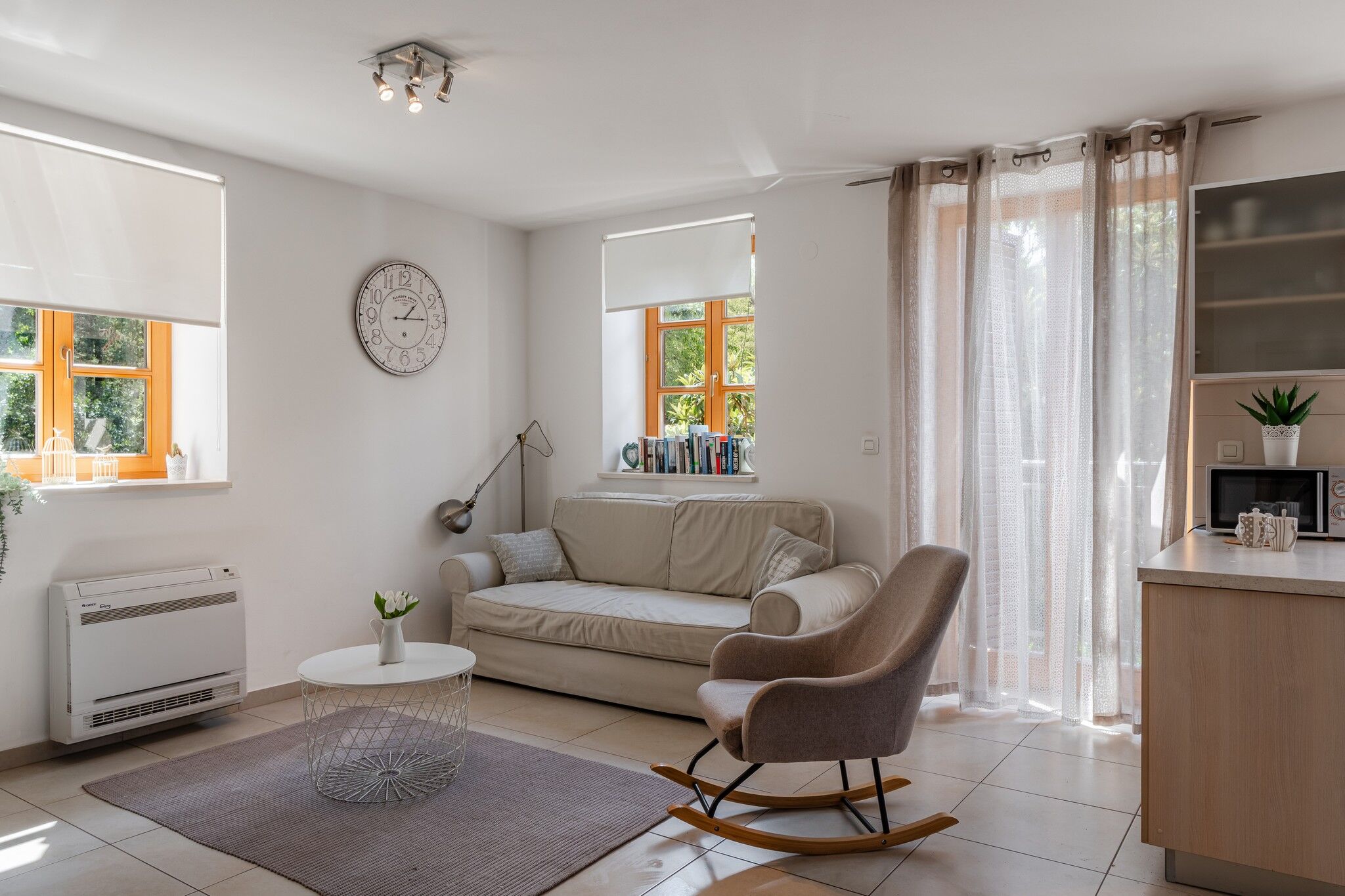 apartments-wishing-well-and-four-seasons-a1/