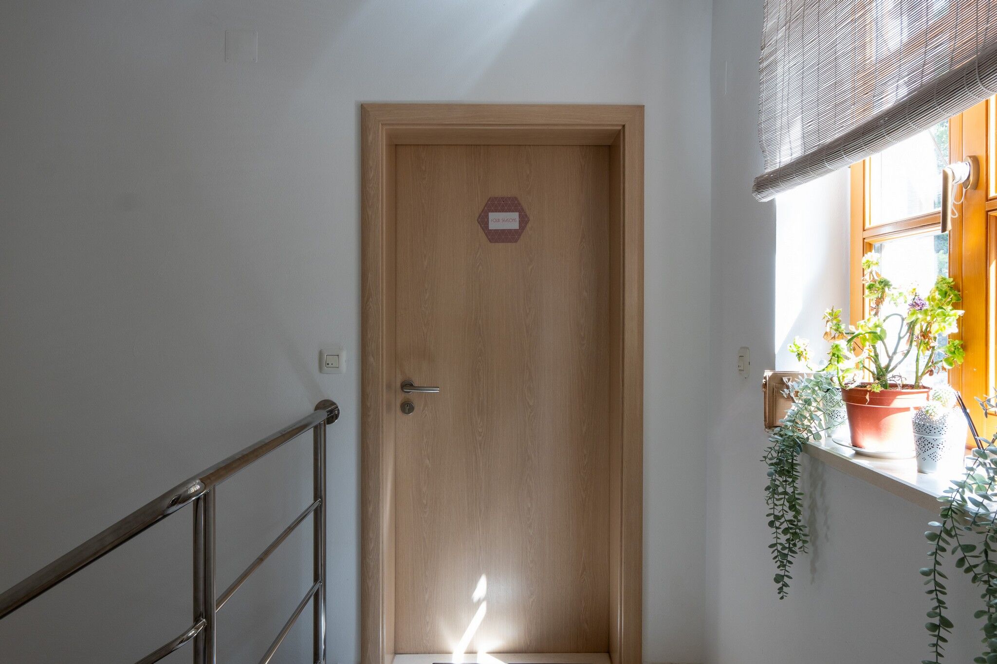 apartments-wishing-well-and-four-seasons-a2/