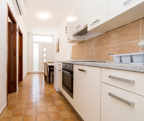 Apartment Tina - Unit 377201-13