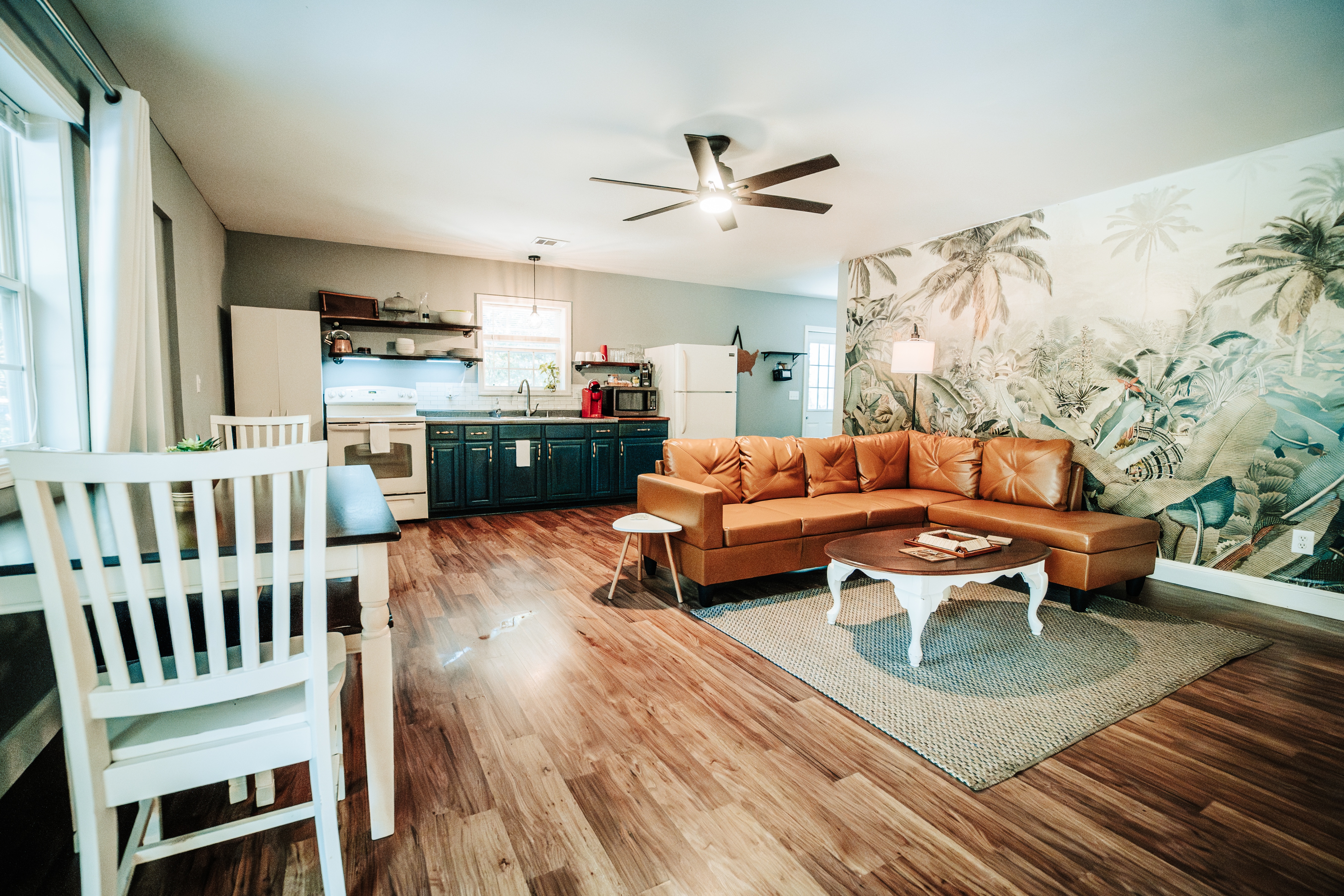 Minutes from Downtown Rogers and Beaver Lake!