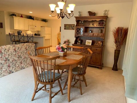 Cozy home, Between Lake Sumter & Brownwood!