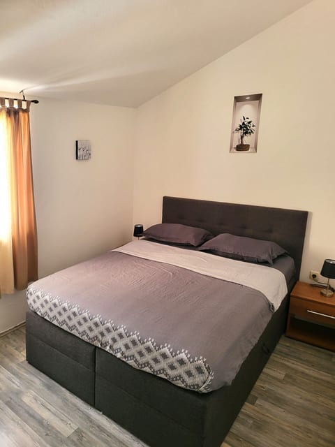Apartments Mirko i Jela - Unit 377188-13