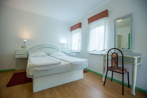 Apartments and Rooms Vitomir - Unit 377166-13