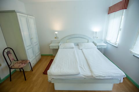 Apartments and Rooms Vitomir - Unit 377166-13