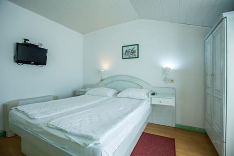 Apartments and Rooms Vitomir - Unit 377169-13
