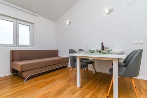 Apartments Mirjana - Unit 377129-13