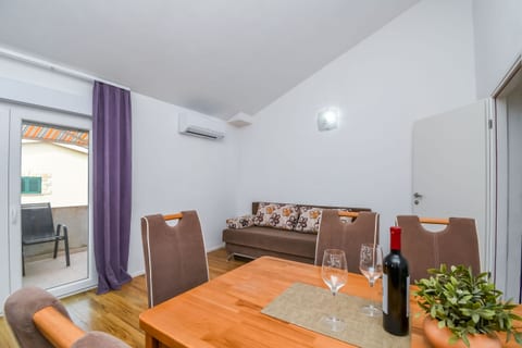 Apartments Mirjana - Unit 377131-13