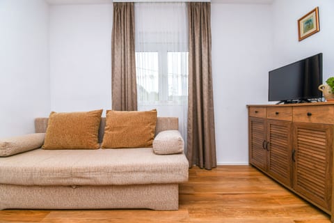 Apartments Mirjana - Unit 377132-13