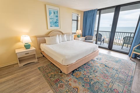 Main Bedroom with View of the Ocean🌊☀️