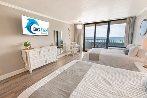 Beautiful Bedroom with Amazing Views 🌊☀️