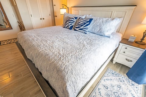 Amazing Bedroom, Beautifully Decorated