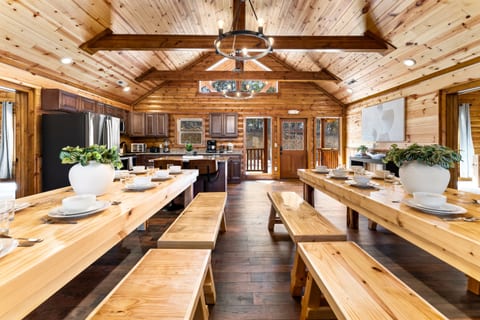 Smoky Oak Cabin