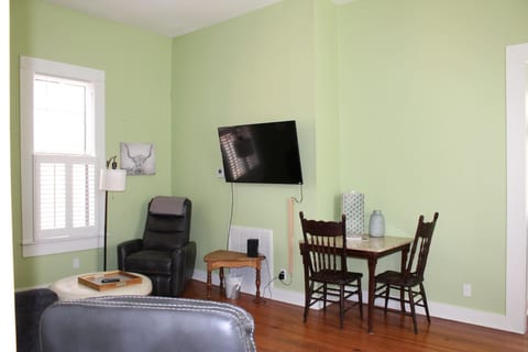 Super Cute 2BR