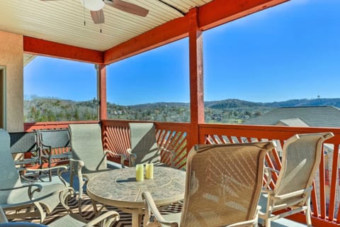 Luxury Condo With Boat Slip 3 minutes to SDC