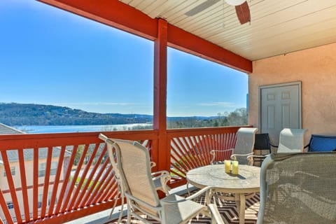 Luxury Condo With Boat Slip 3 minutes to SDC