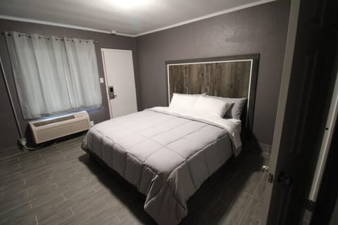 The Razorback at 1611 Residences