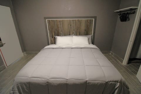 The Catherine at 1611 Residences