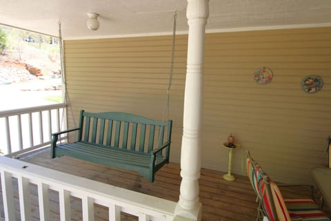 Hummingbird Hideaway