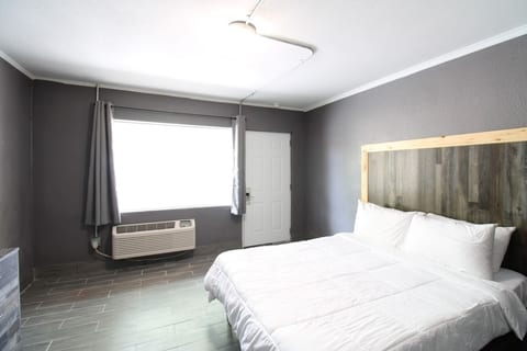 The Ozark at 1611 Residences