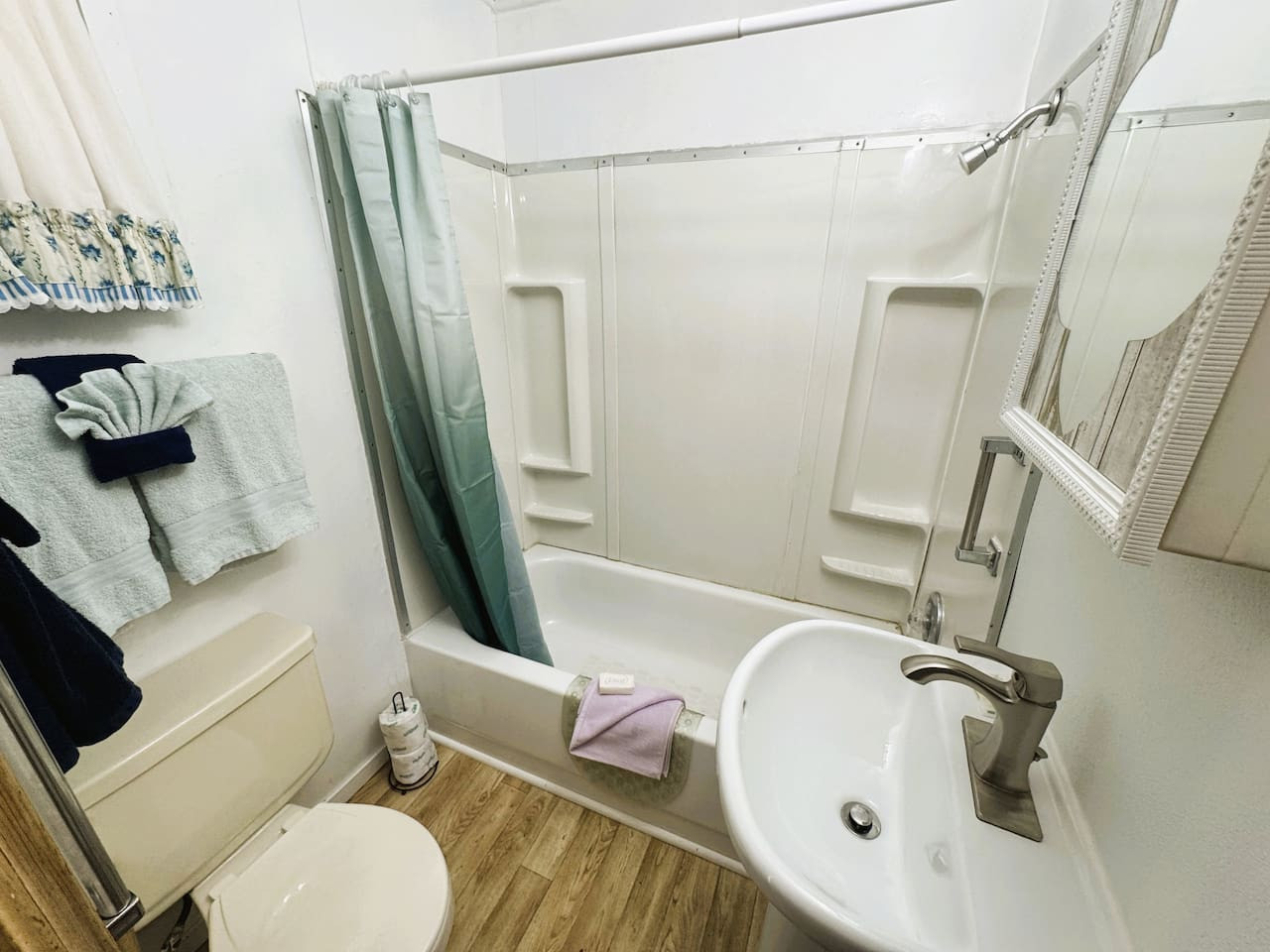 sonny-boy-at-duck-harbor-resort/