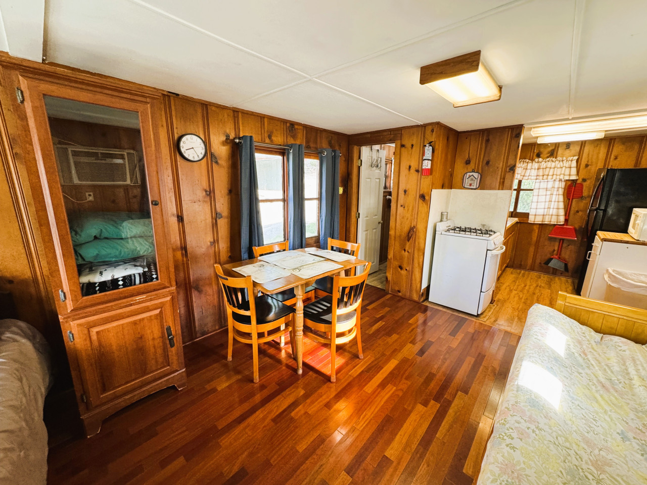 orphan-annie-at-duck-harbor/