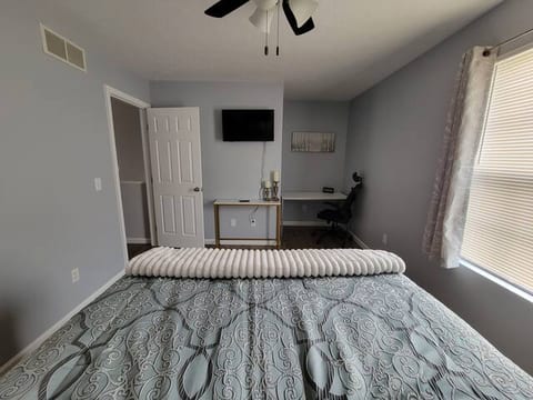 Master bedroom w/ Desk and Office Chair