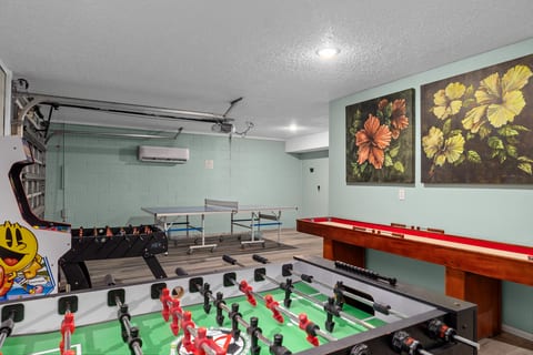 Snowbird Getaway - Game Room, Heated Pool/Hot Tub