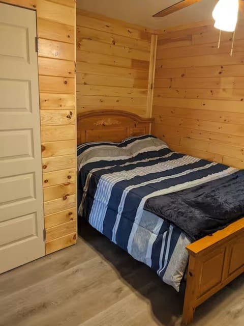 Tug Hill, Fisherman's Paradise, Rural and Quiet - Downstairs