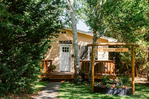A Wilderness Retreat — Your Gateway to Yellowstone