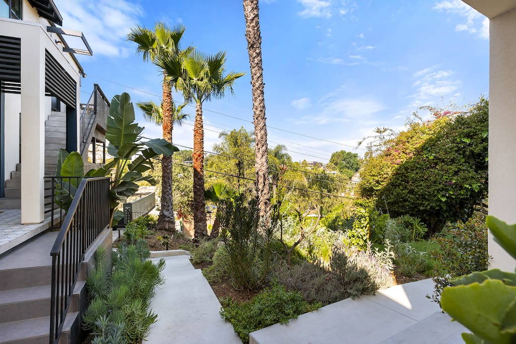 Private Patio|Walk to Sunset